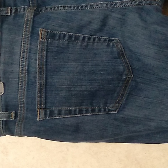 TOMMY HILFIGER crop jeans size 8. - Picture 5 of 12